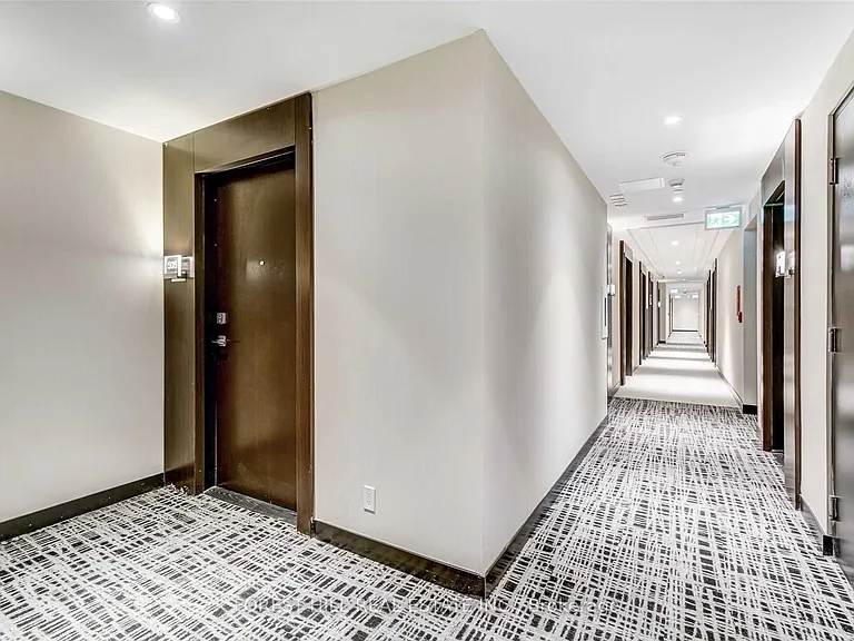 2221 Yonge St #5301 — Photo 2