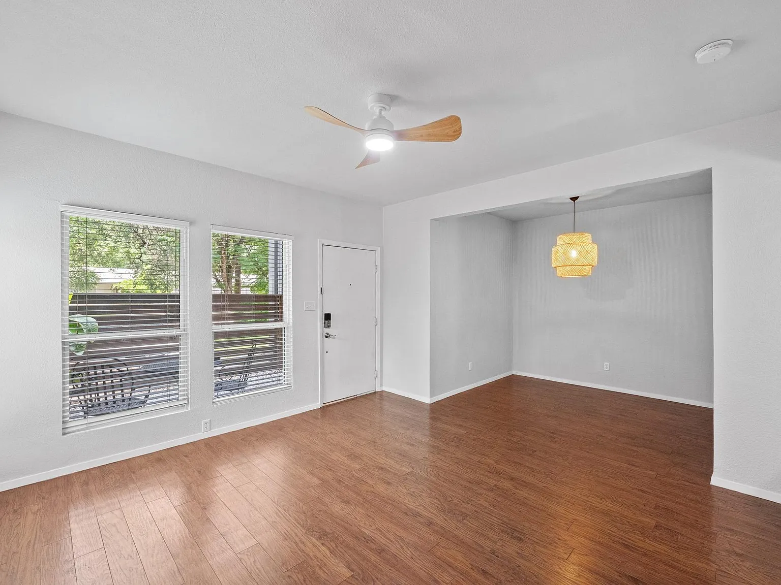 1 bed, 1.0 bath, 703 sqft, $1,795 — Photo 4