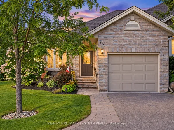 301 Carnegie Ave #96, Peterborough, ON K9L 0G1