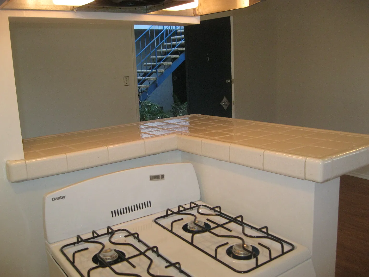 1 bed, 700 sqft, $2,200 — Photo 4