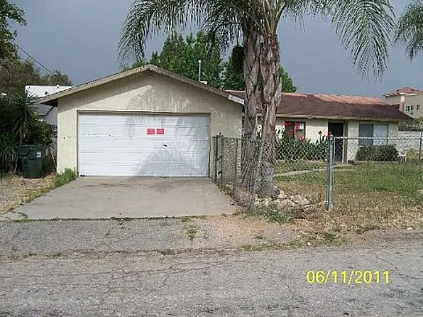2142 Pepper St, Highland, CA 92346