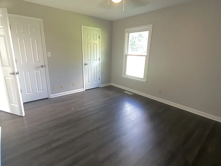 2301 Sherwood Hills Ct — Photo 15