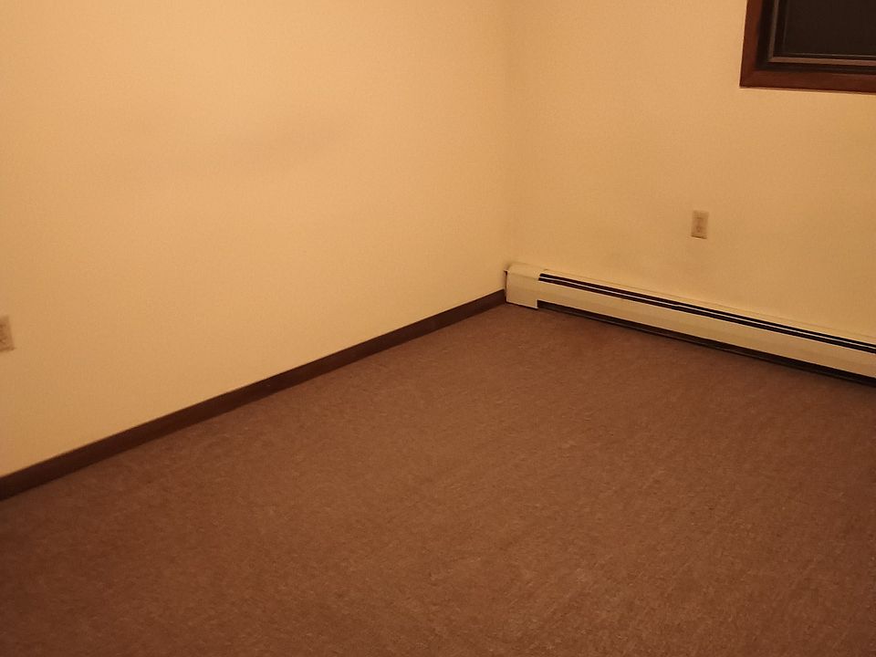 1st image of 417 Morgan Ave #1