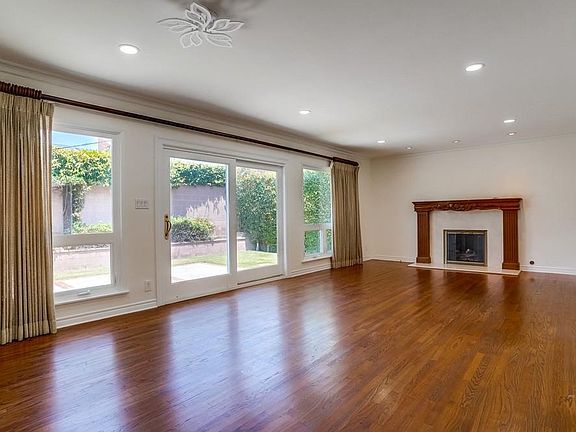 4th image of 3117 Sonoma St