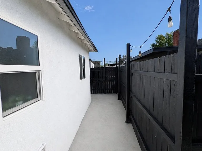 2886 Sumner Ave — Photo 7