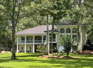 1015 River Oaks Dr, Cropwell, AL 35054