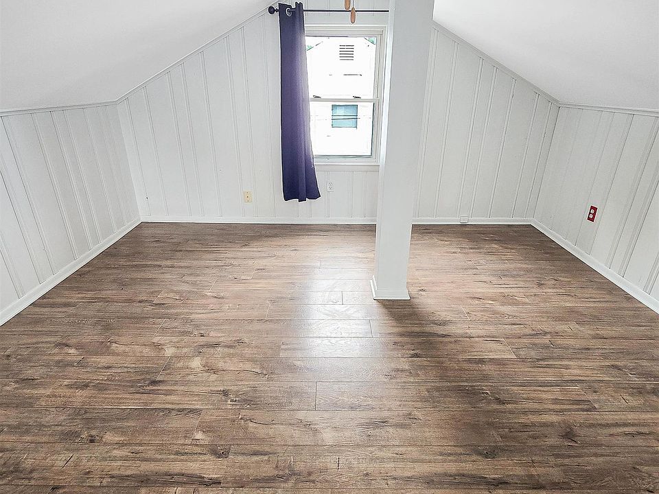 921 Donald Ave, photo 7