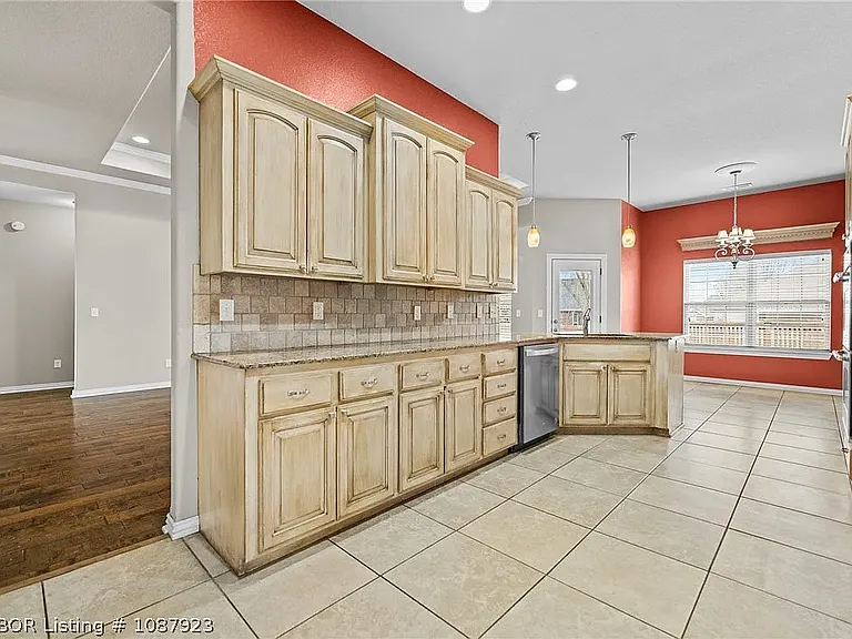 Large Kitchen
