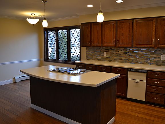 5th image of 6399 Youngland Dr S