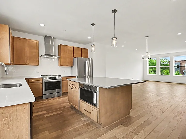 1215 Gateway Ct — Photo 5