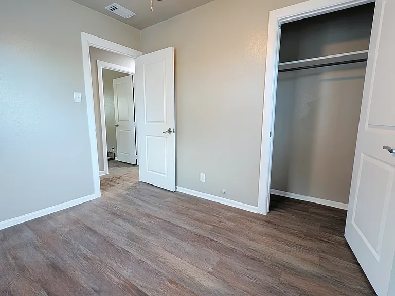 5802 Magnes Ln — Photo 16