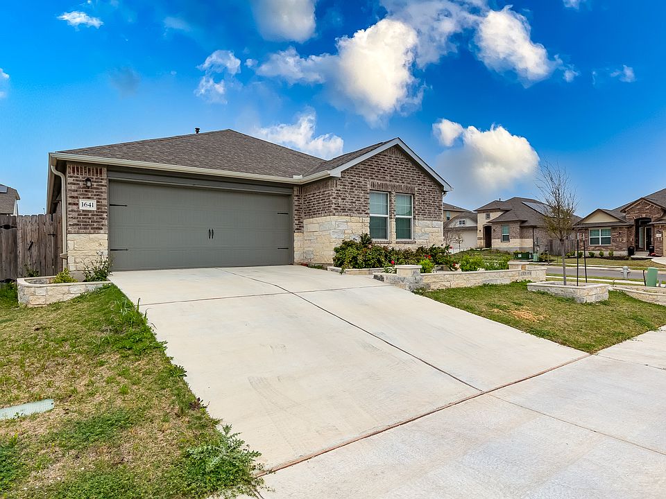 2nd image of 1641 Catahoula Dr