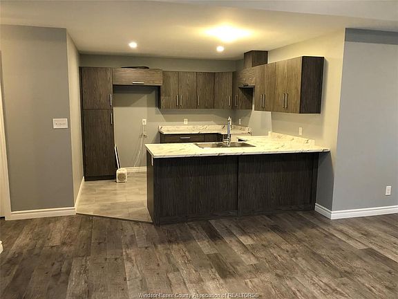 5th image of 3153 Viola Cres