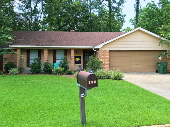 102 Brookwood Pl, Hattiesburg, MS 39402