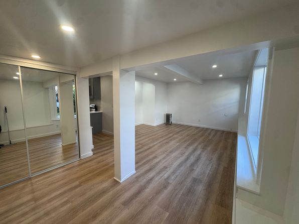 (undisclosed Address)