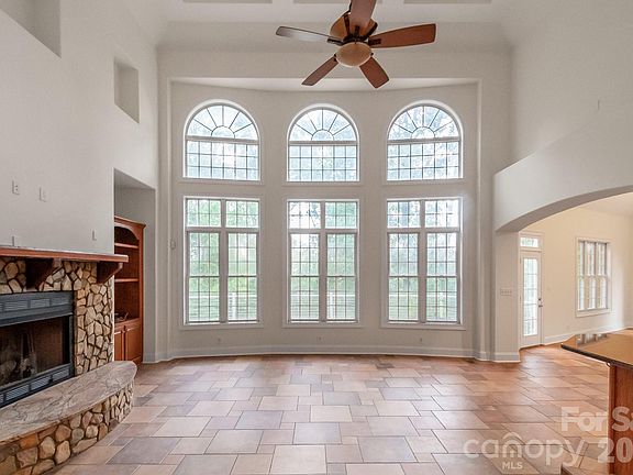5th image of 3248 The Knoll Ln