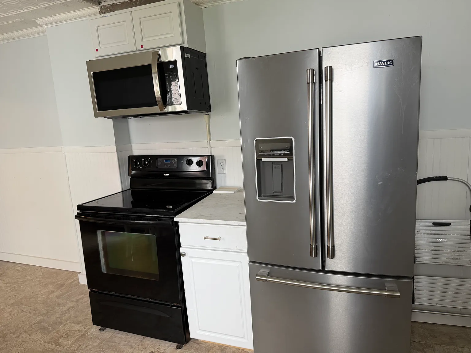 2 bed, 900 sqft, $2,200 — Photo 4