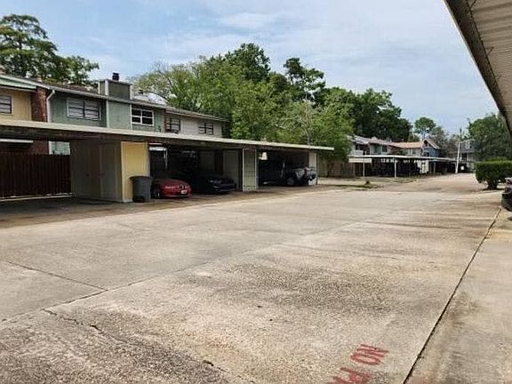 4th image of 2151 Stonehenge Ave