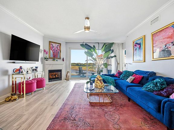 5th image of 8121 Amalfi Pl. #7-605