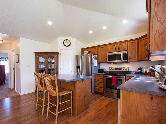 5th image of 551 W Tea Rose Ct