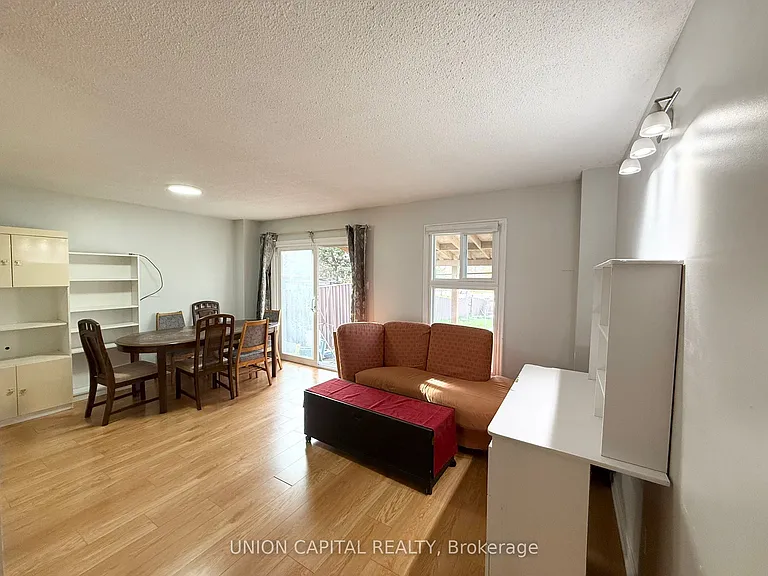 115 Dunbar Cres — Photo 8