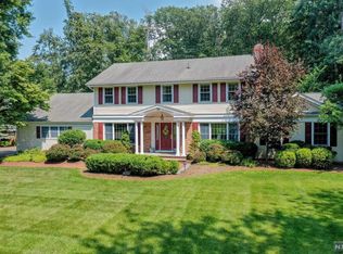 26 Bradrick Ln, Allendale, NJ 07401