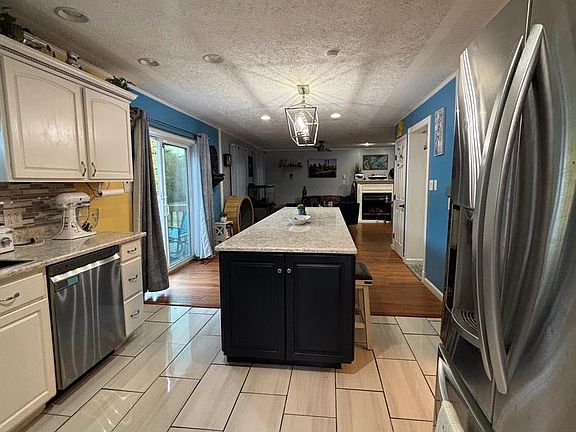 5th image of 70 Louis Cir