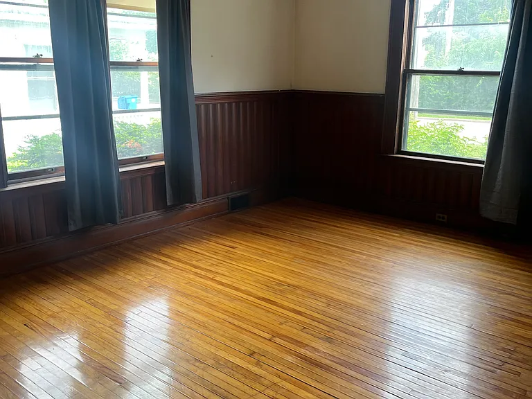 59 N Prospect St — Photo 8