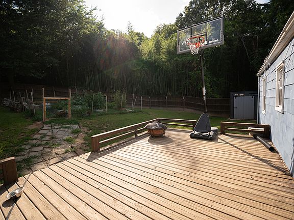 3rd image of 1442 Marijon Dr