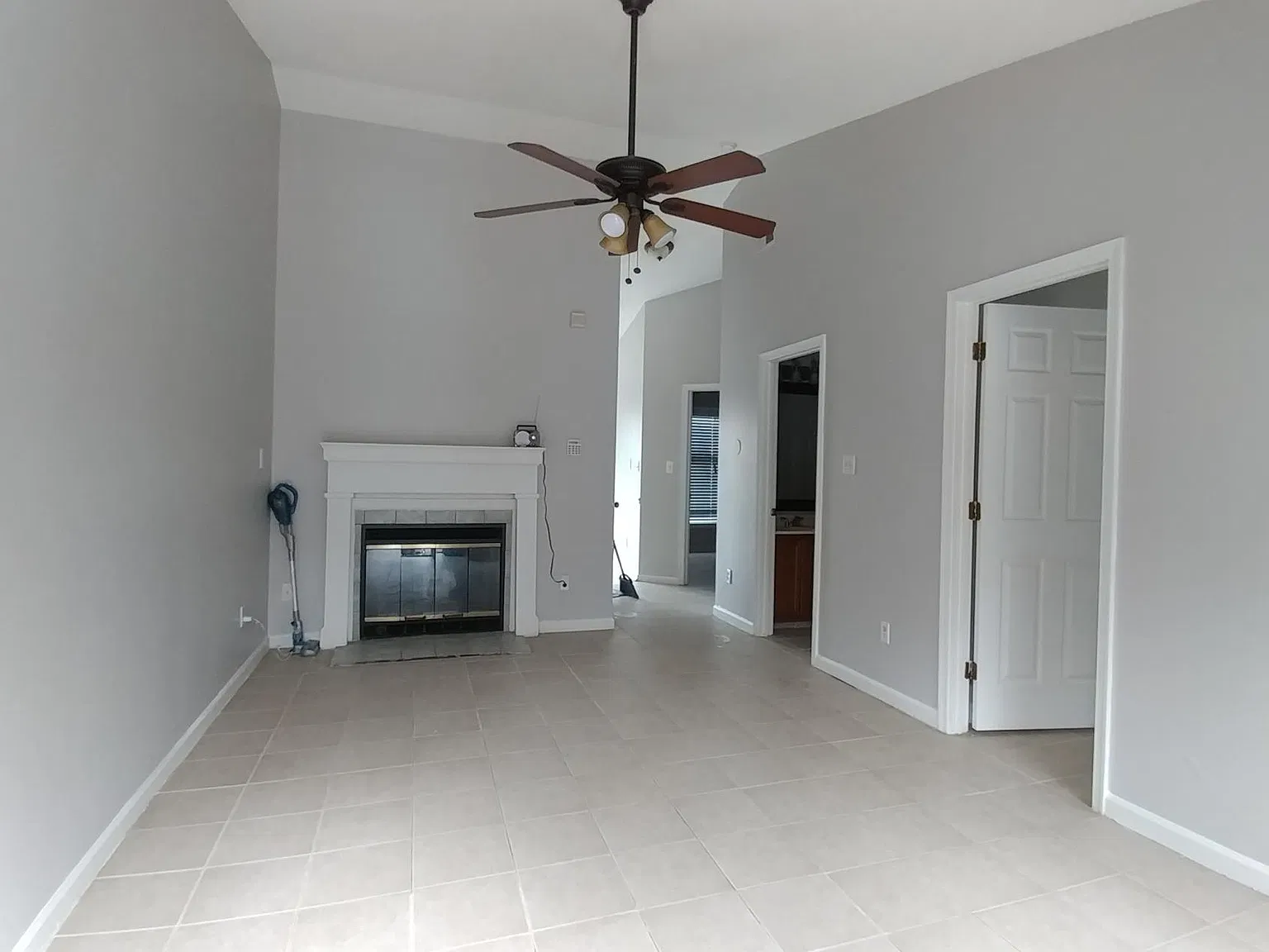 2 bed, 704 sqft, $1,375 — Photo 4