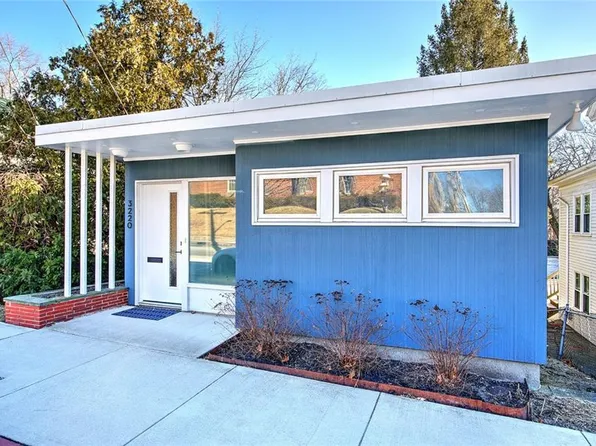 3220 Post Rd, Warwick, RI 02886