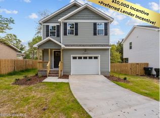 460 S Glover St, Southern Pines, NC 28387