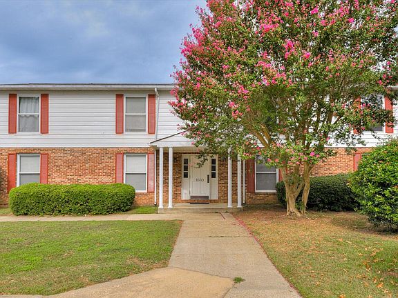 2nd image of 1030 Carriage Dr APT D