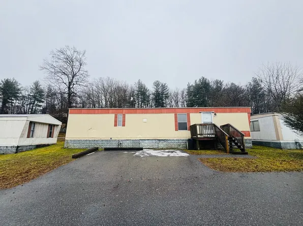 Mobile Home, 1850 Akers St Lot 5, Christiansburg, VA 24073