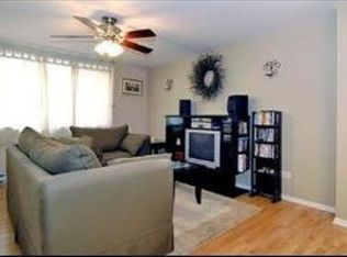 800 Judson Ave APT 102, Evanston, IL 60202
