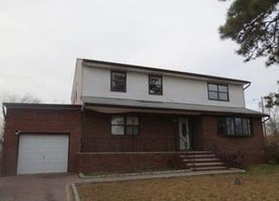 1st image of 22 Lincoln Ave