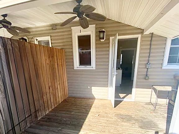 3rd image of 121 Grandview Ave
