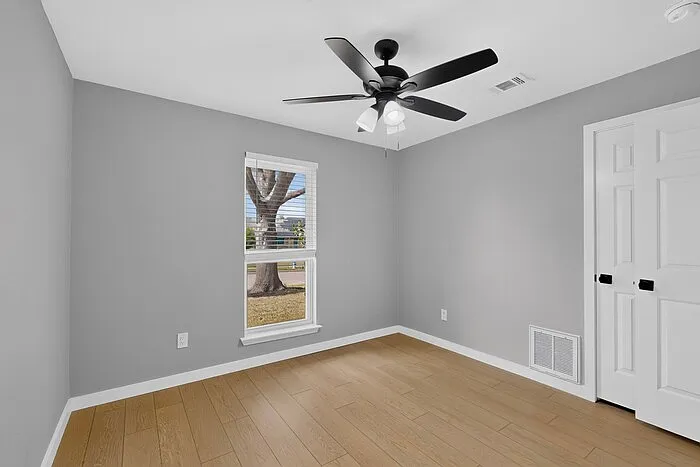 2200 Winona Dr — Photo 30