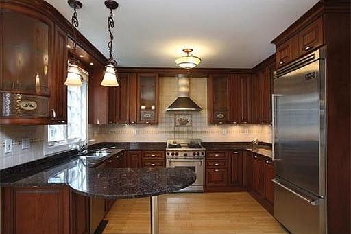 2nd image of 75 Kenwood St