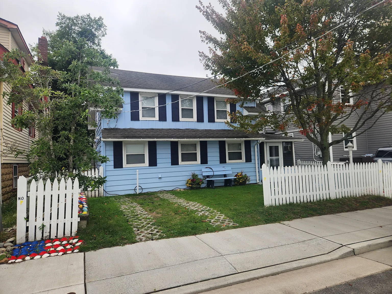 4 bed, 1600 sqft, $1,800 — Photo 1
