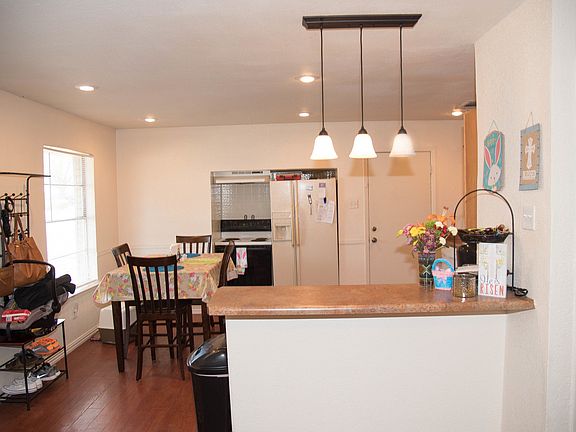 5th image of 218 W Alene Dr
