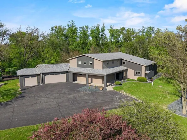 5416 N County Road H, Janesville, WI 53548
