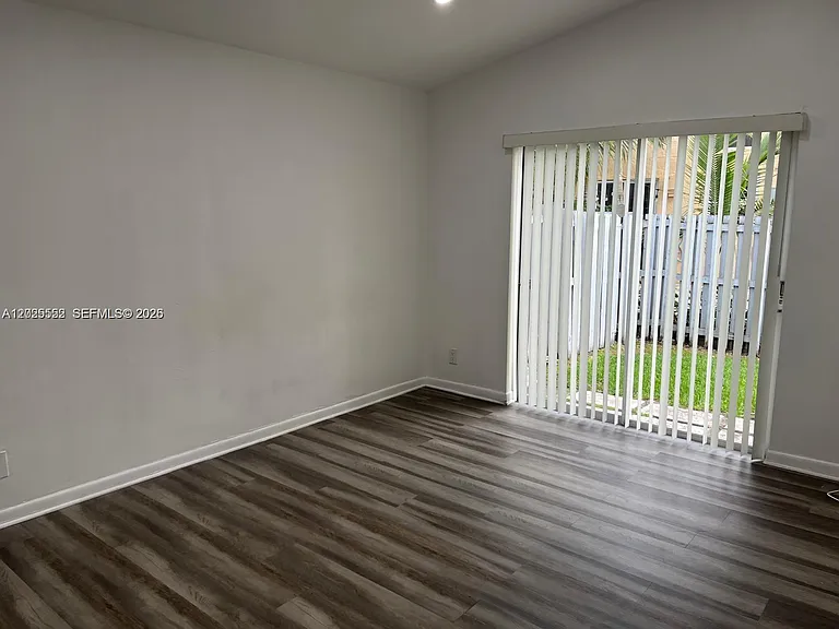 1294 Seagrape Cir — Photo 4
