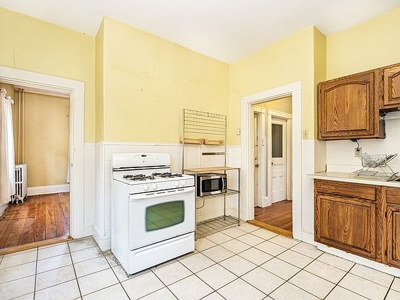 3rd image of 1 Chestnut Ter APT 2