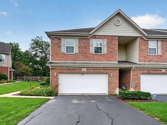 2nd image of 10S447 Carrington Cir