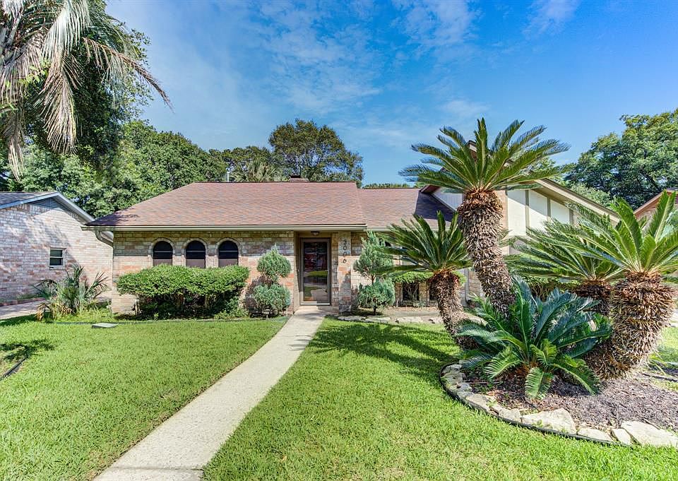 1st image of 3006 Brookdale Dr