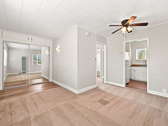 2nd image of 1115 E Ocean Ave #A