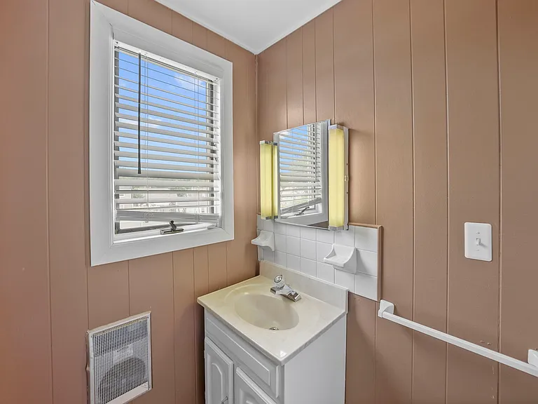 16 Tappan Ave — Photo 14