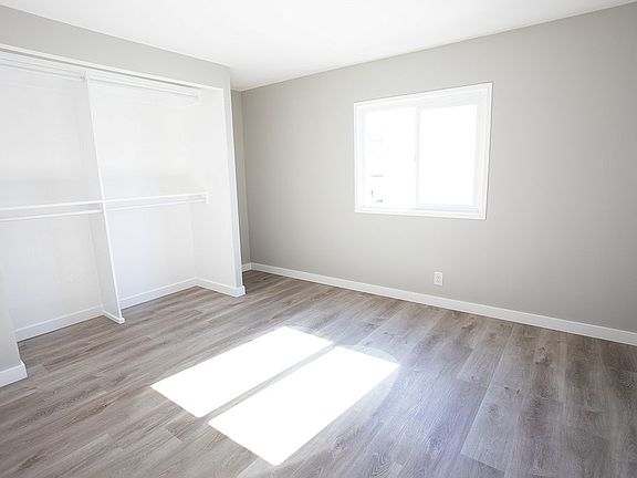 5th image of 400 N Melrose Dr N #27
