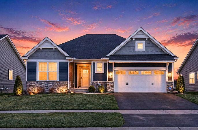 1st image of 2040 Diamond Ln